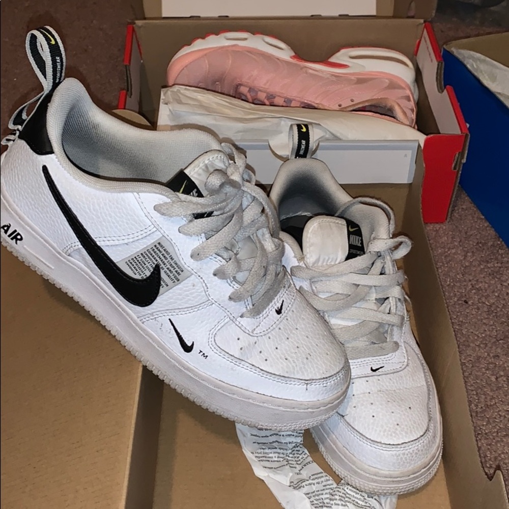 White utility AF1